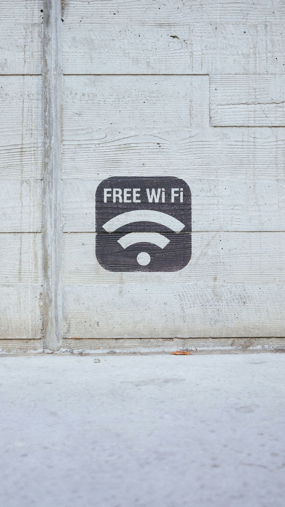 Jangan Coba-coba Lakukan Ini Ketika Pakai Wifi Gratis di Tempat Umum, Bahaya!