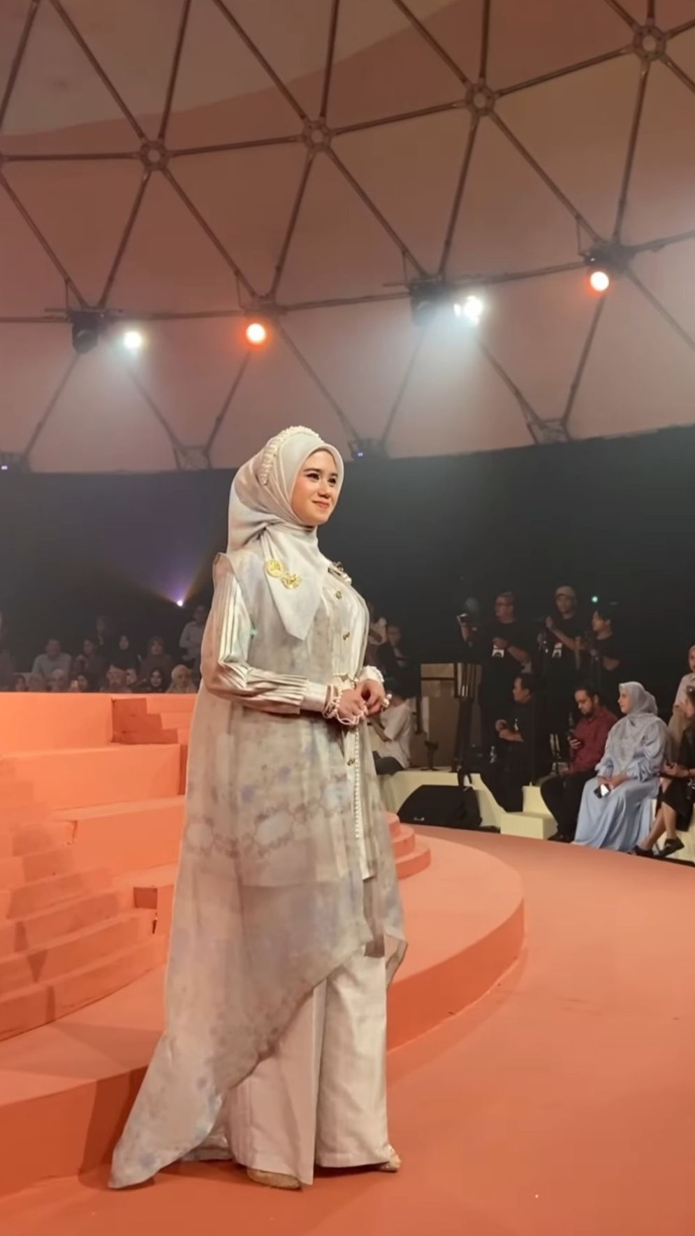 10 Foto Tissa Biani Tampil dengan Busana Hijab di Acara Zaskia Sungkar dan Shireen Sungkar, Bikin Pangling