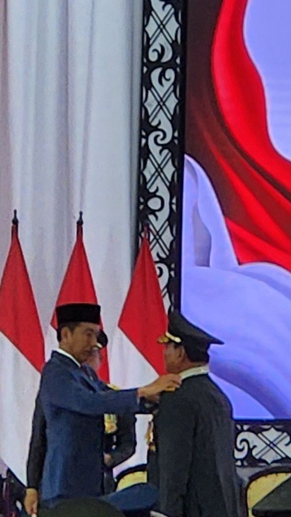 Jokowi Ungkap Alasan Naikkan Pangkat Prabowo Jadi Jenderal Kehormatan TNI