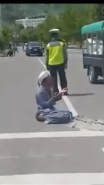 Viral Pria Ini Kesal Kena Tilang, Doakan Polisi di Tengah Jalan