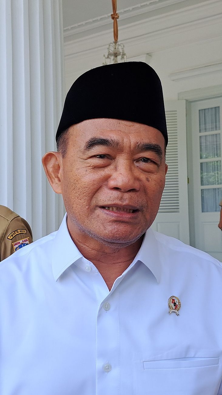 Menko PMK Muhadjir Pastikan Bantuan Pangan Beras Disalurkan hingga Juni 2024