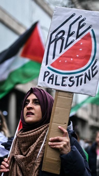 FOTO: Aksi Massa Pro Palestina di London Kembali Demo Tuntut Genjatan Senjata