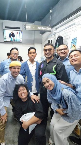 Kedeatannya dengan Ria Ricis Tuai Sorotan Hingga Sempat Berboncengan, Ini Potret Prio Manager Raffi Ahmad