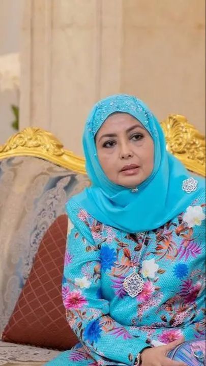 Sosok Istri Raja Baru Malaysia Super Tajir Curi Perhatian, Berasal dari Keluarga Kerajaan Melayu dan Kuasai 5 Bahasa