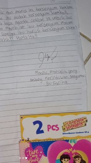 Murid Ini Beri Surat dan Cokelat ke Gurunya yang Sedang Sedih dan Menangis, Isinya Bikin Haru