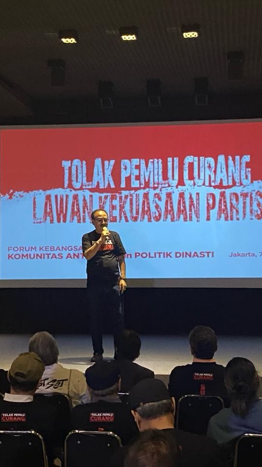 Eros Djarot Kritisi Sikap Jokowi Terkait Pencalonan Gibran di Pemilu 2024