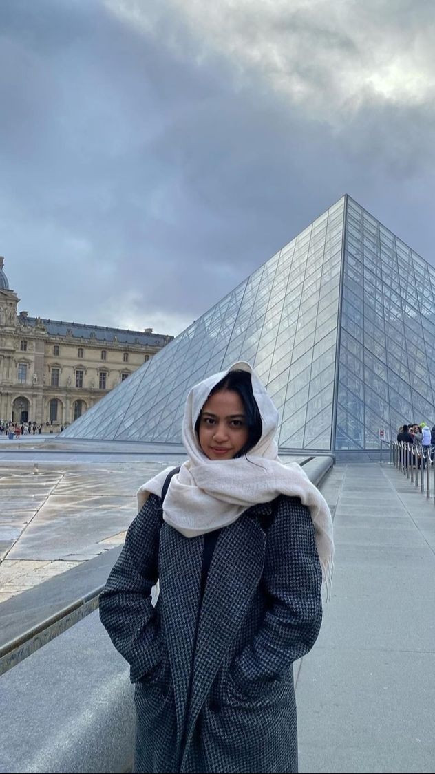 Semakin Cantik, Ini Potret Athalia Lemos Anak Sambung Krisdayanti yang Kini Kuliah di Portugal yang Kini Liburan di Paris