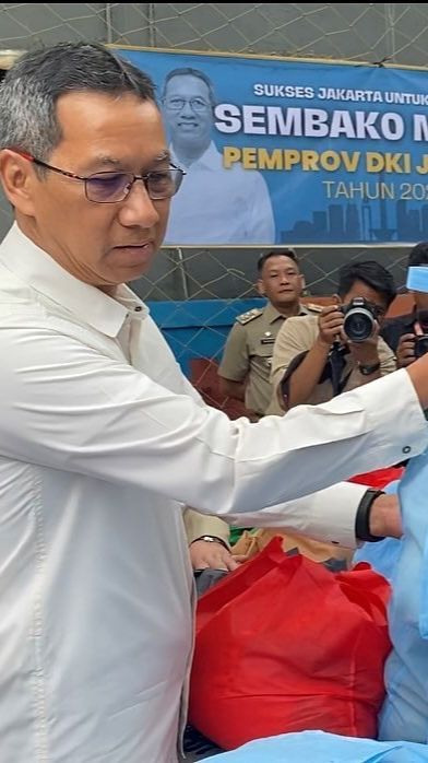 Tas Sembako Murah yang Dibagikan Pj Gubernur DKI Heru Budi jadi Sorotan, Warnanya Biru Muda Identik Prabowo-Gibran