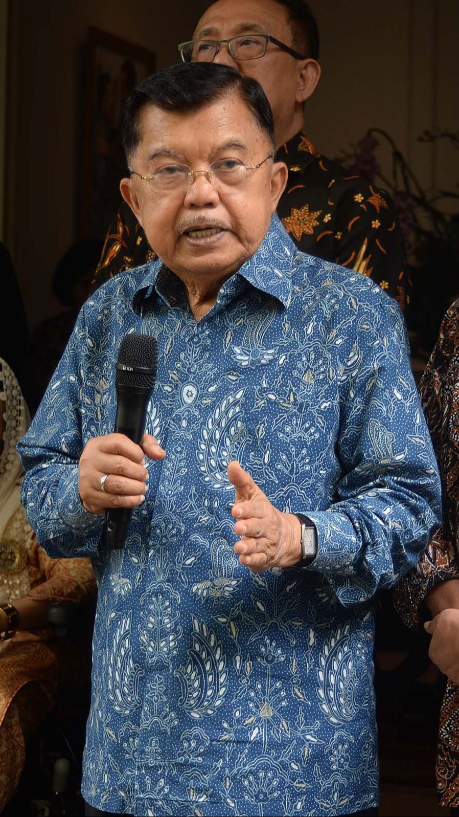 VIDEO: Jusuf Kalla Tanggapi Heboh Jokowi Dipertanyakan Tak Bisa Kerja