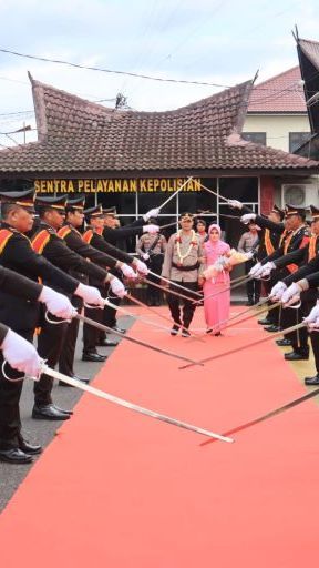 Dari Kecil Penuh Perjuangan, Cerita Ibunda AKBP Yasir Ahmadi di Tengah Laut Kena Badai