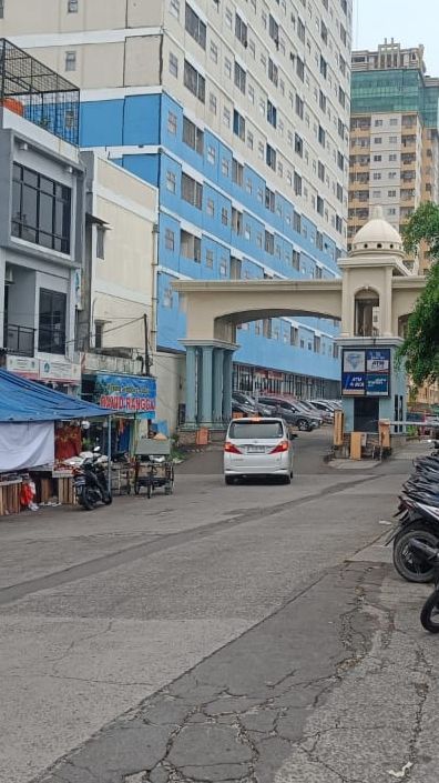 Menengok Lebih Dekat Lokasi Sekeluarga Bunuh Diri Lompat dari Lantai 22 Apartemen di Penjaringan