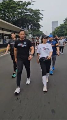 Kegiatan Mas Menteri ATR/BPN Bersama Istri di Hari Minggu, Tulisan di Kaos yang Dipakai Bikin Salfok