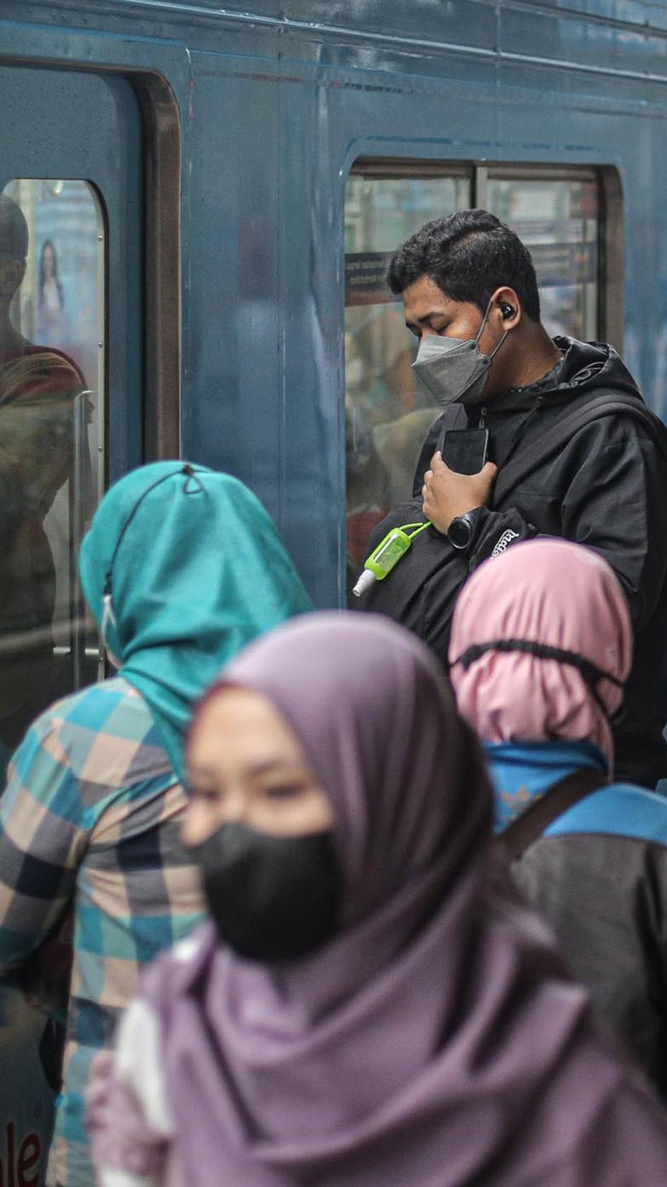 Simak, Ini Aturan Berbuka Puasa di Commuter Line