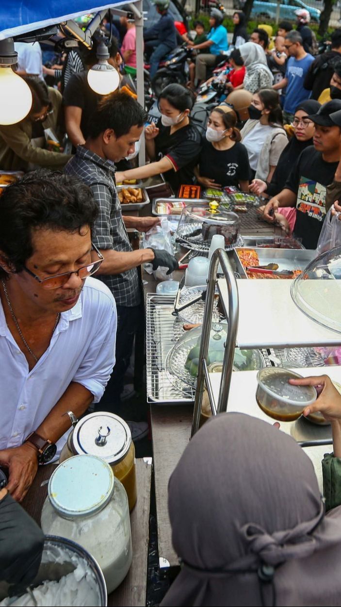 FOTO: Penampakan Pasar Takjil di Jalan Panjang Jakarta Barat yang Jadi Tempat Wisata Kuliner Sembari Ngabuburit Ramadan