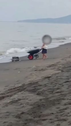 Aksi Tak Terpuji Warga Sengaja Buang Sampah di Pantai, Alasannya Bikin Warganet Naik Darah