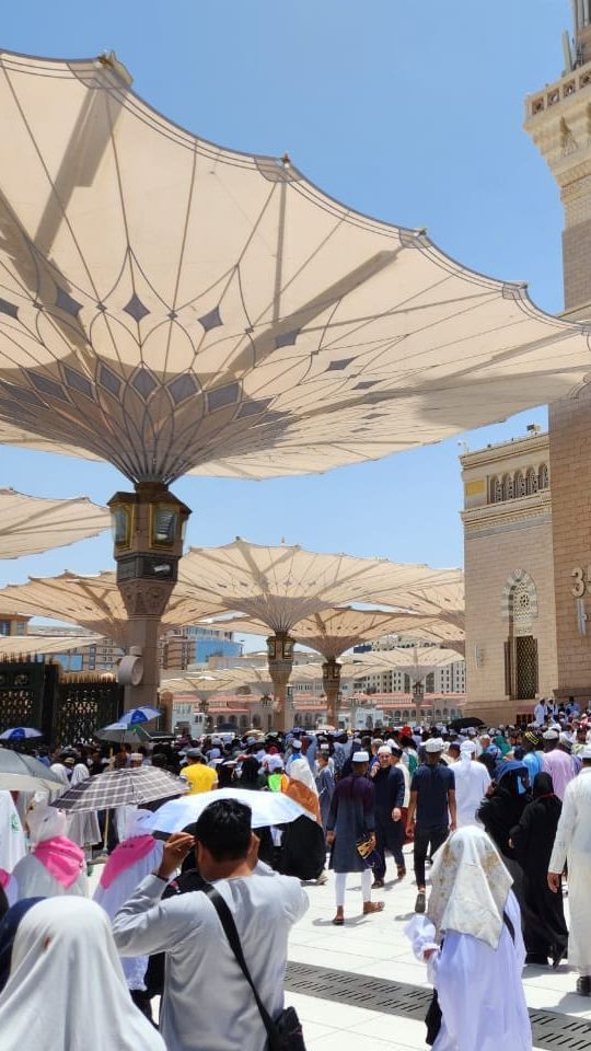 Melihat Keindahan Payung Raksasa di Masjid Nabawi, Ternyata Pembuatnya Khusus dari Jerman dan Jepang