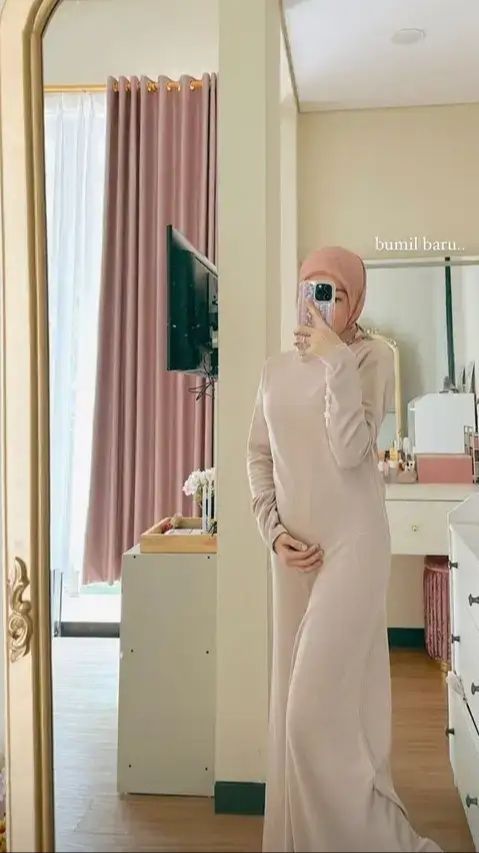 Hamil Anak Kedua, Potret Larissa Chou Pamer Baby Bump yang Dipuji Cantik Banget dan Ngaku Semakin Gendutan