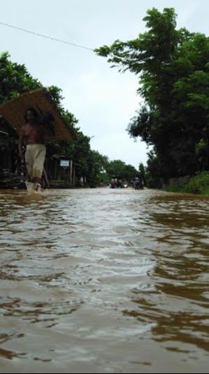 Diterjang Banjir, Objek Wisata Pantai Telukawur Jepara Rusak