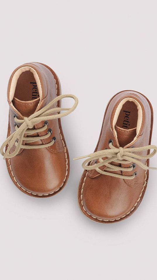 10 Rekomendasi Sepatu Anak Laki-laki, Si Kecil Jadi Lebih Keren dan Stylish