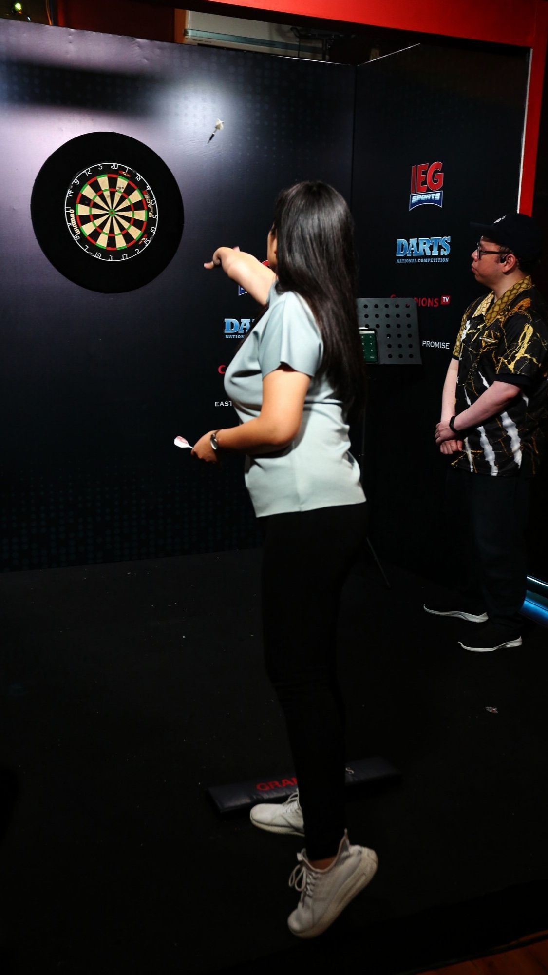 FOTO: Melihat Kompetisi Profesional Darts Nasional Pertama Kali Digelar di Indonesia