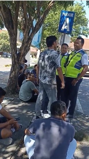 Viral Petugas Avsec Bandara I Gusti Ngurah Rai 'Adu Mulut' dengan Pria, Ini Duduk Perkaranya