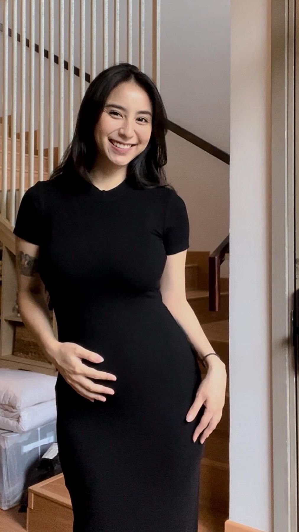 Potret Clairine Clay Pamer Baby Bump, Penampilan Bumil Dipuji Makin Cantik