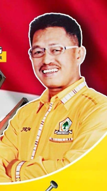 Penjelasan Politikus Golkar John Rende Buntut Heboh Unggahan Gambar Babi Guling & Ajakan Buka Puasa di Grup WA