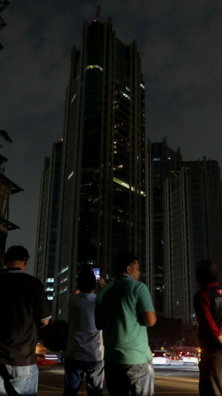 FOTO: Kampanye Hemat Energi, Ini Suasana Jakarta saat Earth Hours Selama 90 Menit