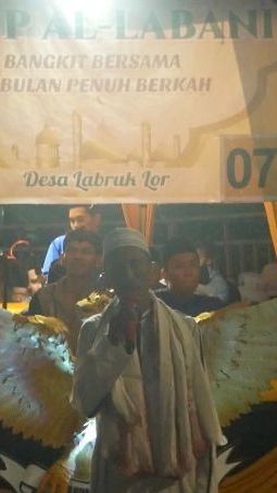 Warga Tumpah Ruah di Alun-Alun Lumajang Saksikan Syiar Agama Dibalut Kesenian Patrol