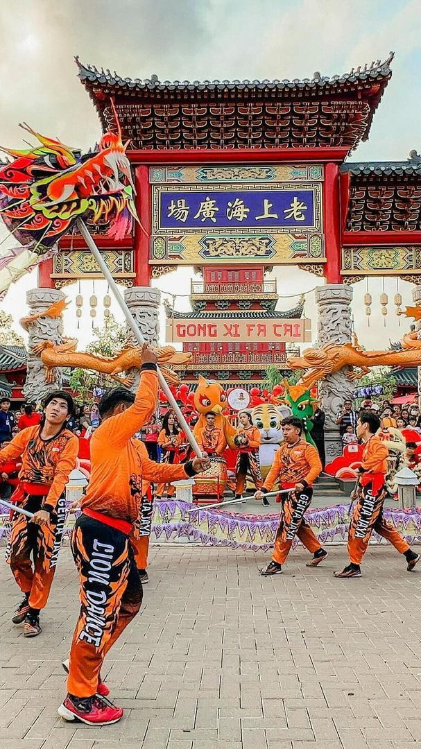 Menjelajahi Old Shanghai di Timur Jakarta, Hadirkan Monumen Pagoda Instagramable dan Puluhan Stand Kuliner Halal