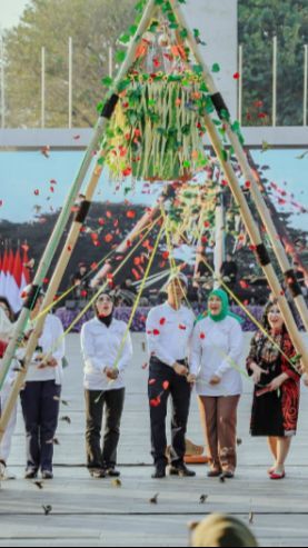 Mengenal Budaya Ketupat Lepas, Ketika Orang Betawi Ucap Nazar untuk Anaknya