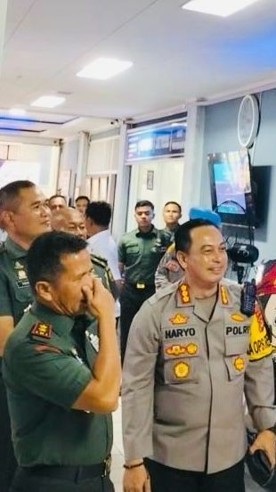 Kesan Pertama Jenderal TNI Bintang Dua Bikin SIM A di Kantor Polisi, Pengunjung Auto Heboh