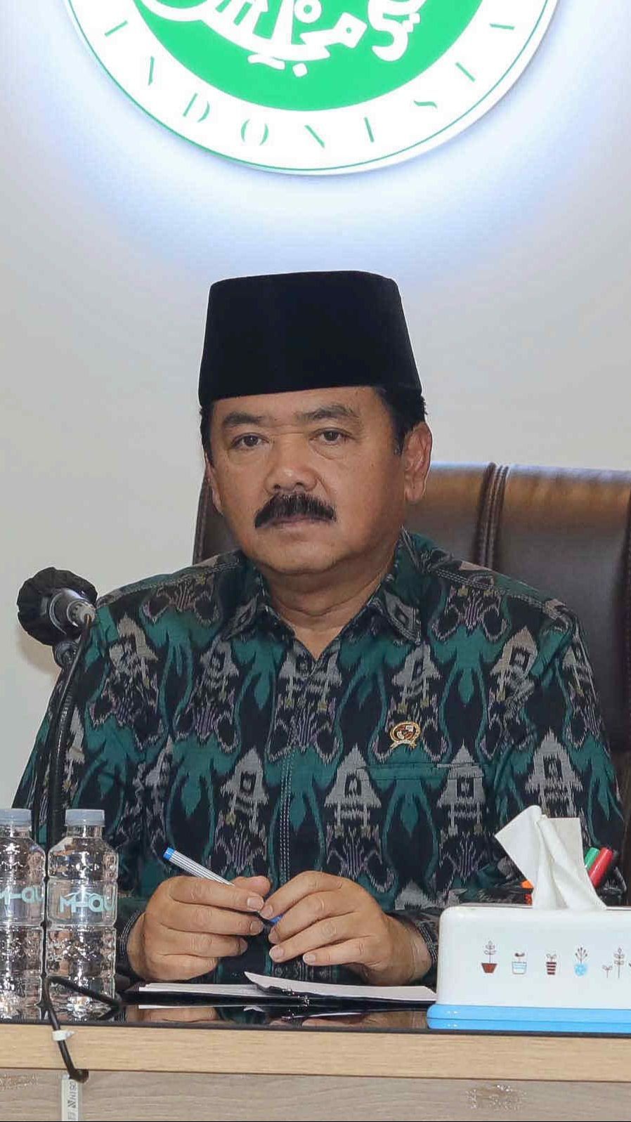 FOTO: Menkopolhukam Hadi Tjahjanto Gandeng MUI Ajak Masyarakat Jaga Keharmonisan Setelah Pemilu 2024