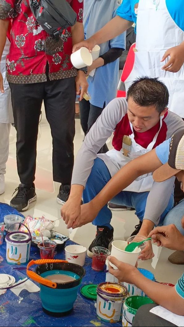 Momen Anak Penyandang Autisme Kembangkan Potensi Diri, Belajar Seni Dekorasi Sendiri