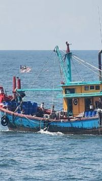 Polisi Tangkap Kapal Pencuri Ikan Berbendera Malaysia di Selat Malaka Kepri