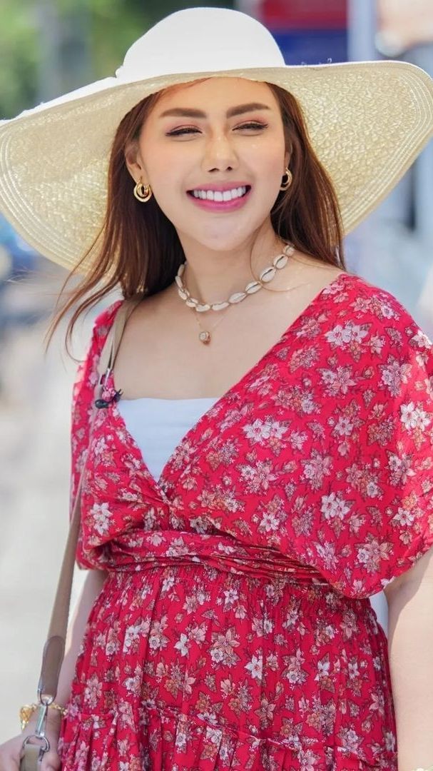 the Richest Artist in Indonesia, Take a Look at 10 Pictures of Rey Utami's Very Simple