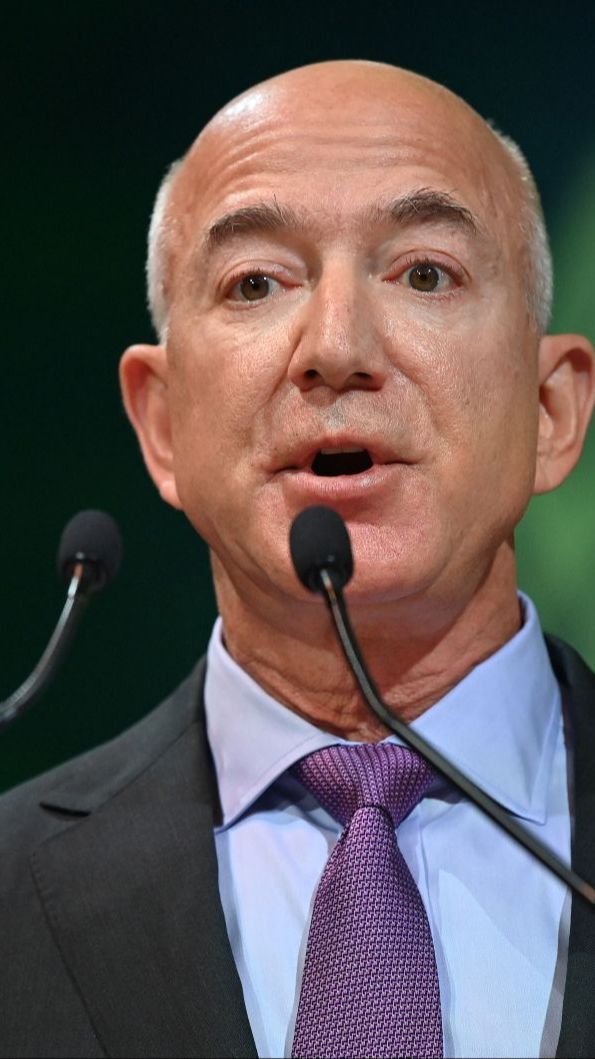 Jeff Bezos Back as World’s Richest Man | trstdly: trusted news in