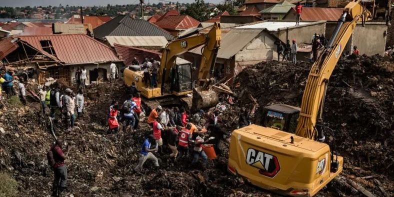 Sedang Tidur Lelap, 17 Orang Tewas Tertimbun Gunungan Sampah