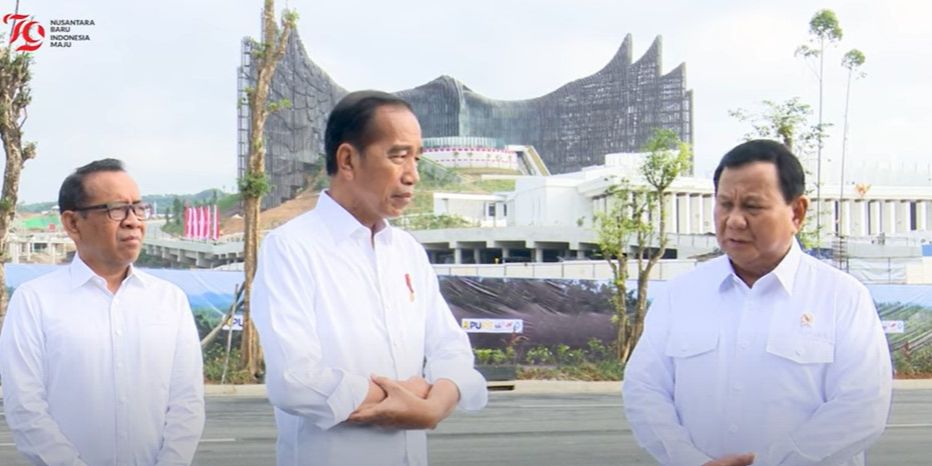 VIDEO: Prabowo Bicara Masa Depan IKN, Ditatap Langsung Jokowi Disamping 