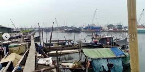 Penampakan Perumahan Warga di Kampung Aquarium Lebih Rendah dari Air Laut, Sungguh Mengerikan