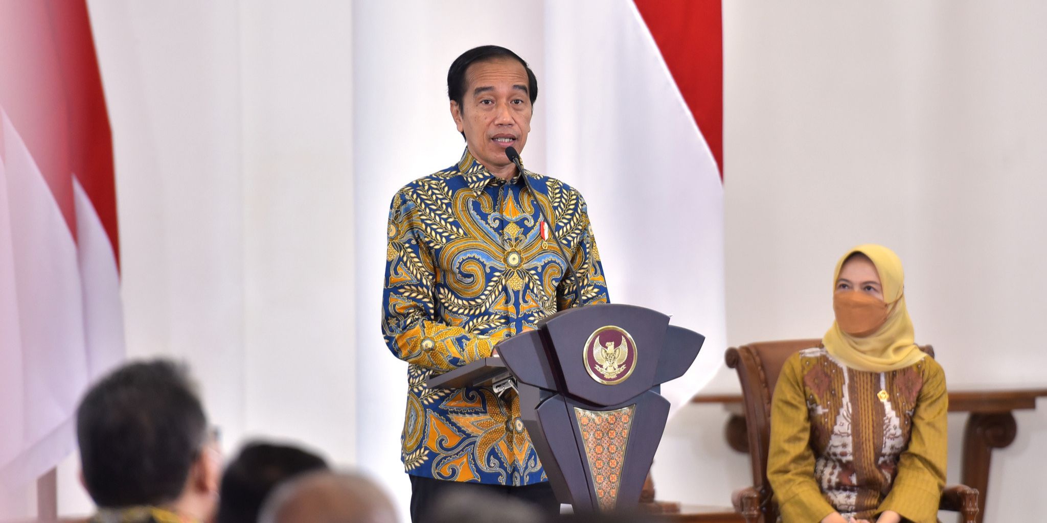 Peluang Jokowi dan Gibran Masuk Golkar di Tengah Bursa Ketua Umum