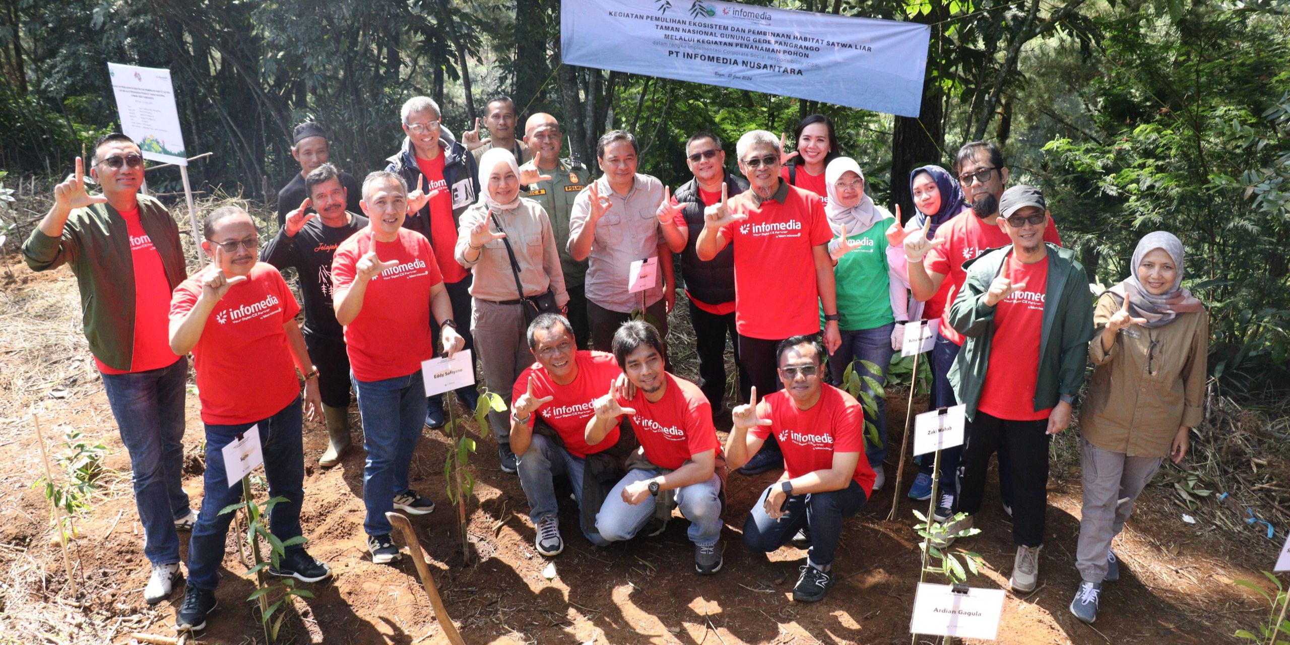 Peduli Kualitas Udara, Infomedia Tanam 1000 Pohon di Kawasan Taman Nasional Gunung Gede Pangrango