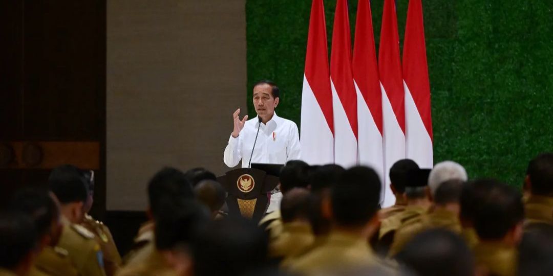 VIDEO: Jokowi Tegas Bahas Ancaman Kerugian, Tunjuk-Tunjuk Gubernur 