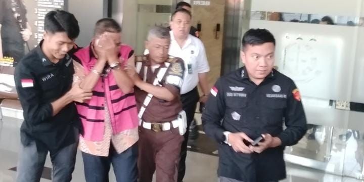 Tangis Eks Plt Kadis ESDM Babel Usai Jadi Tersangka Baru Korupsi Timah