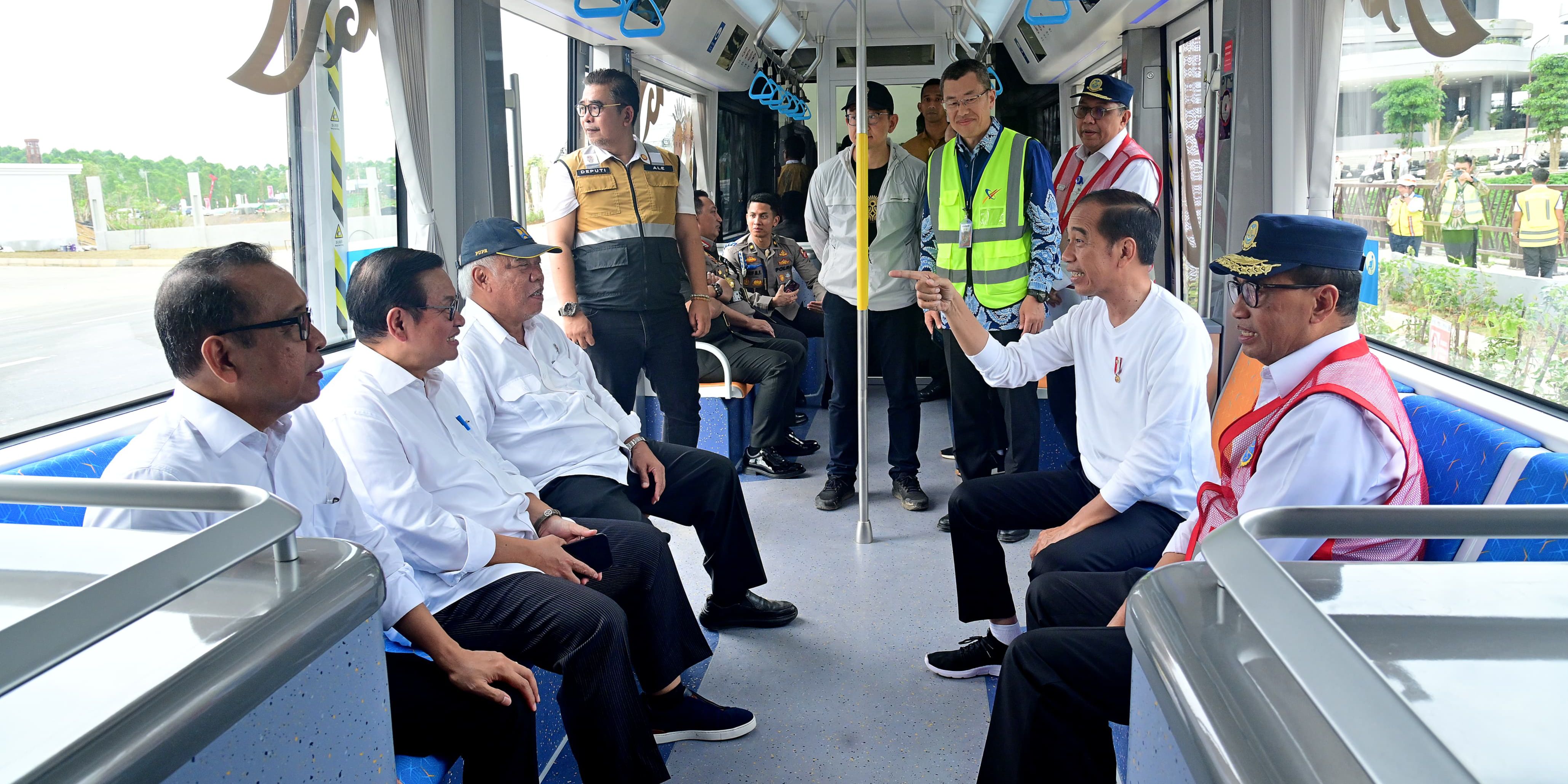 Jokowi Pastikan Trem Otonom Siap Dipakai untuk Tamu HUT RI di IKN