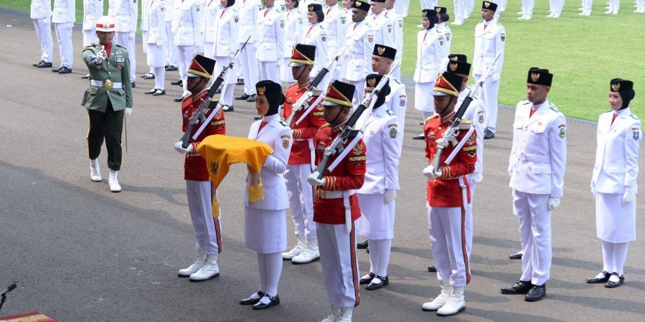 Cantik Memesona, Deretan Paskibraka Pembawa Baki Bendera Merah Putih Era Jokowi Ada yang Lulus Akpol & Akmil