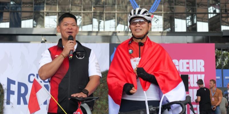 Perwira Tinggi Polisi Usia 61 Tahun Ini Gowes Jakarta-Paris Demi Dukung Indonesia di Olimpiade