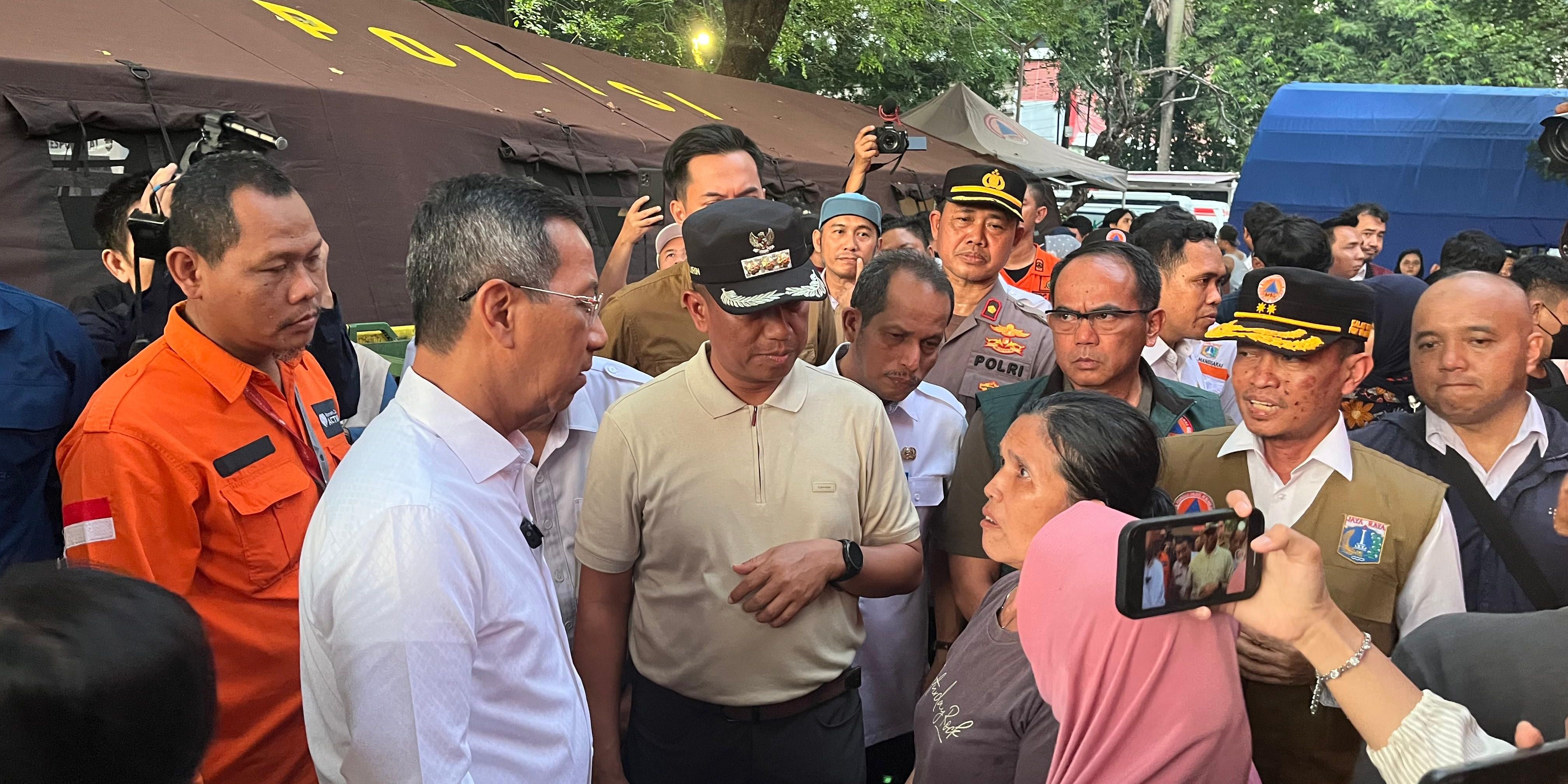 Heru Budi Tinjau Lokasi Kebakaran di Manggarai, Warga Mengeluh Gelap dan Panas