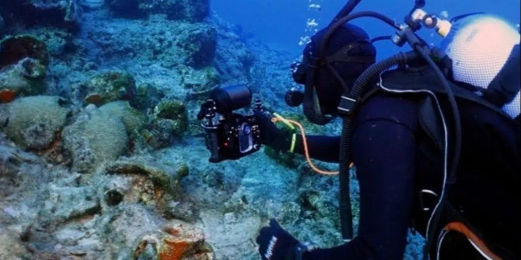 Patung Dewi Persembahan Berusia 3000 Tahun Ditemukan di Danau Vulkanik Italia, Ada Jejak Tangan Pembuatnya