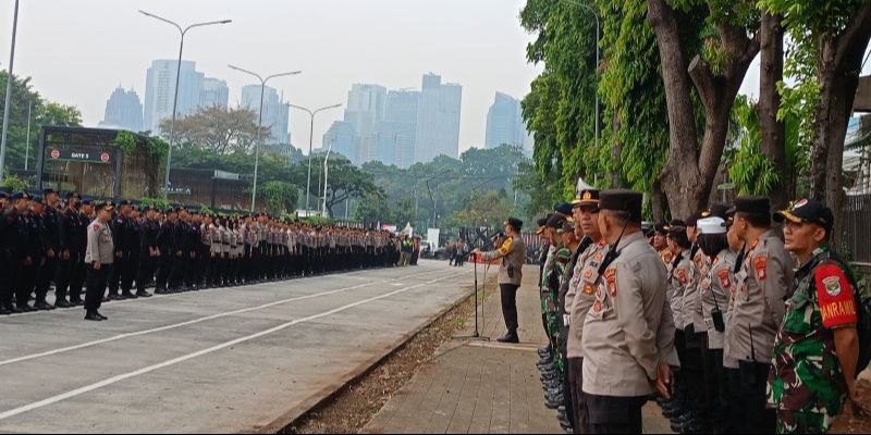 Polisi Jaga Ketat Pintu Masuk Gedung DPR saat Sidang Tahunan, Sebar 3.457 Personel